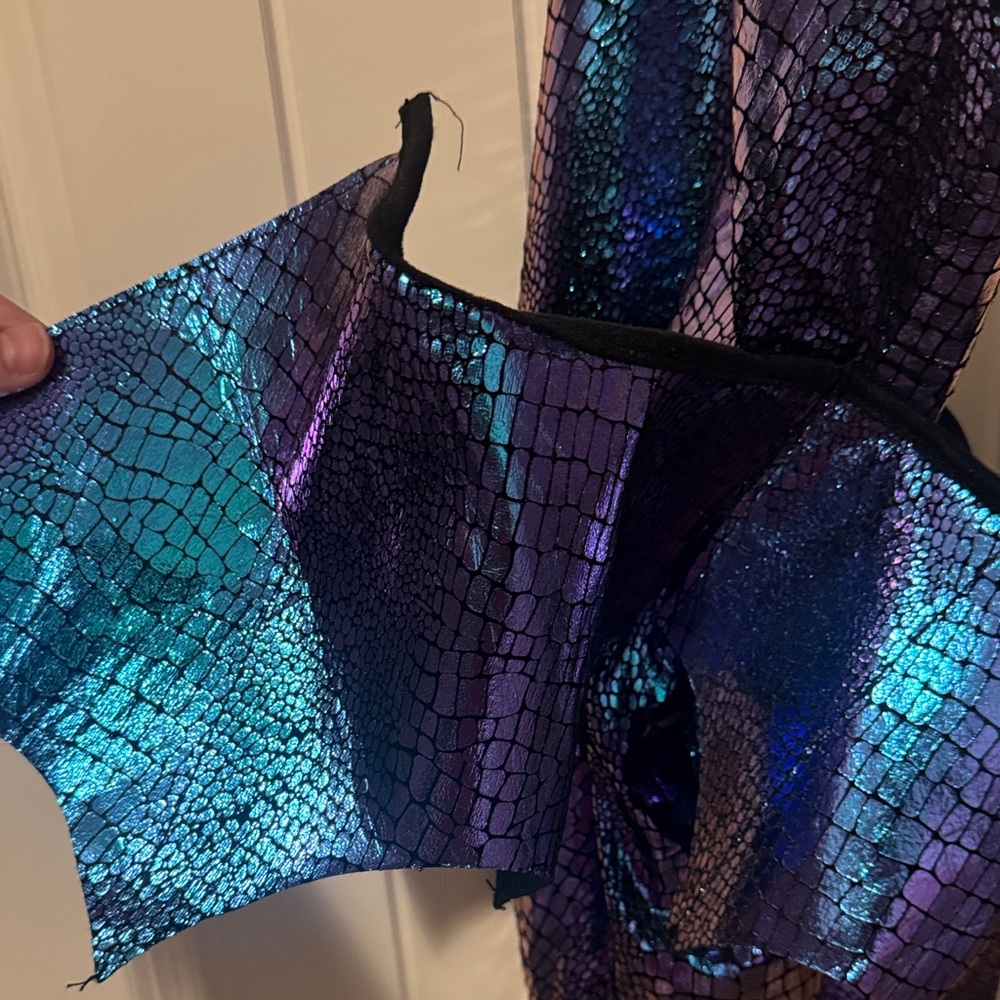 Iridescent Dragon pet dog costume medium to large - Picture 3 of 3